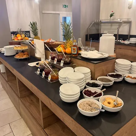 Hotel H24 Parkhotel 3*
