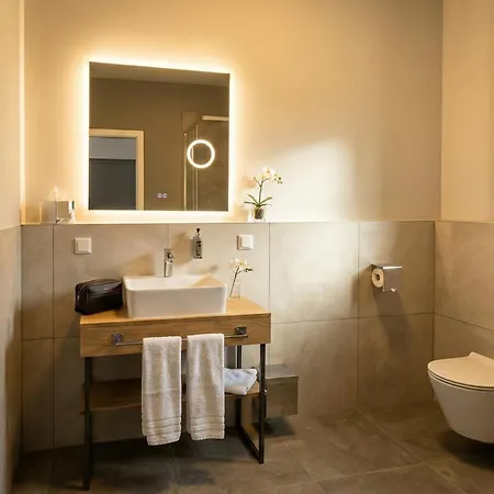 فندق H24 Parkhotel 3*