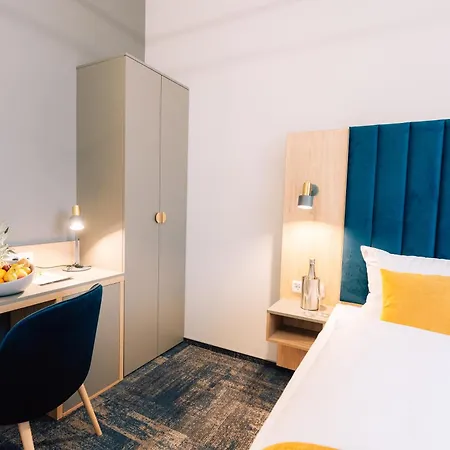 H24 Parkhotel Hotel 3*