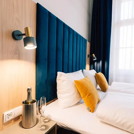 Hotel H24 Parkhotel 3*