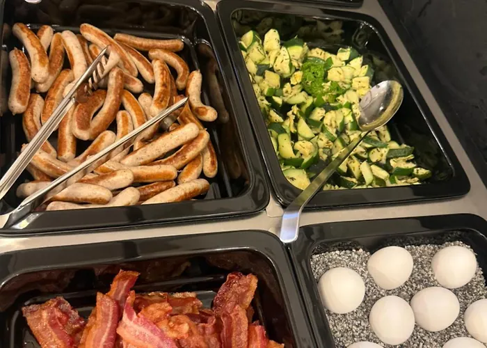 H24 Parkhotel فندق