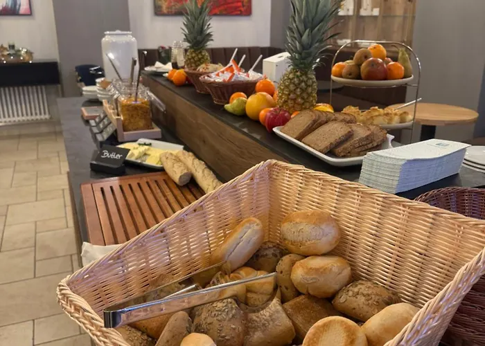 H24 Parkhotel ثال