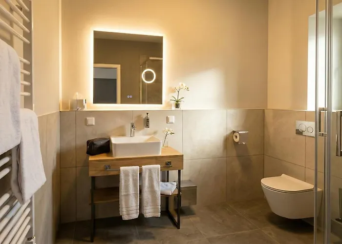 فندق H24 Parkhotel 3*